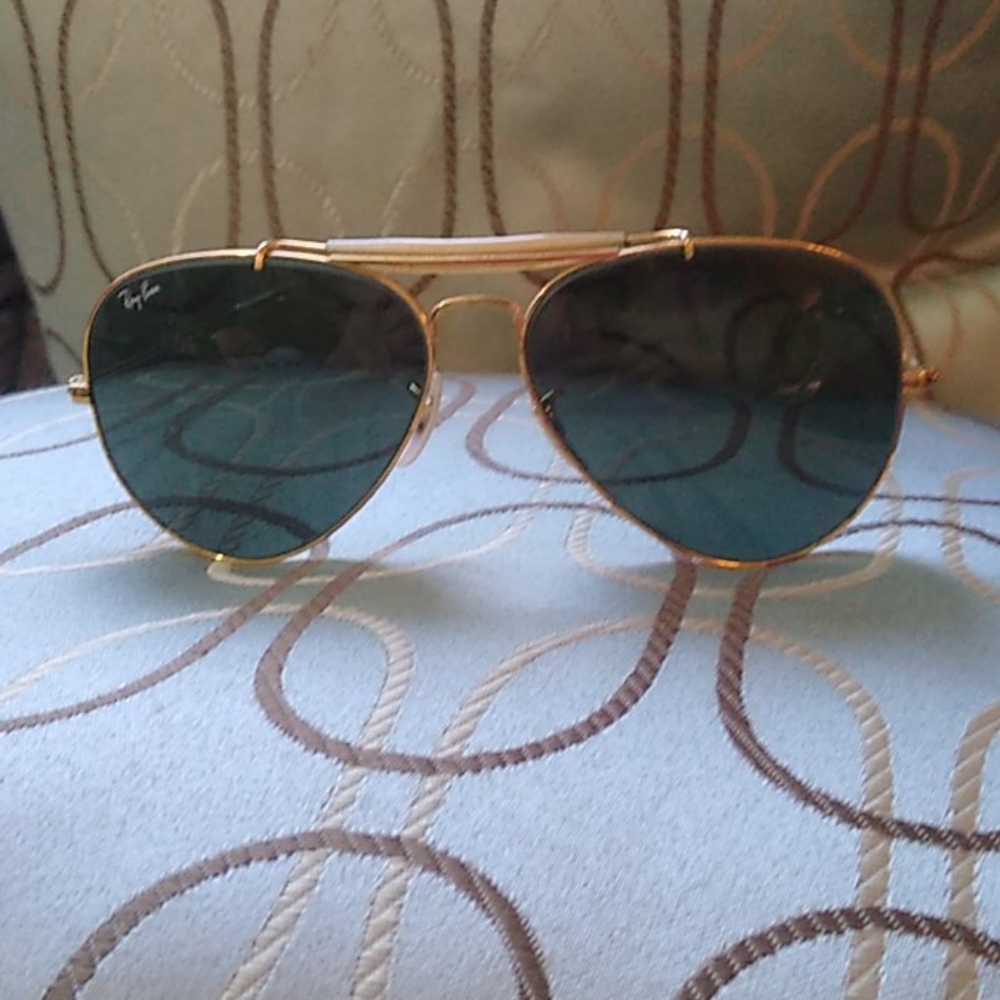 Vintage Rayban outdoorsman aviator sunglasses